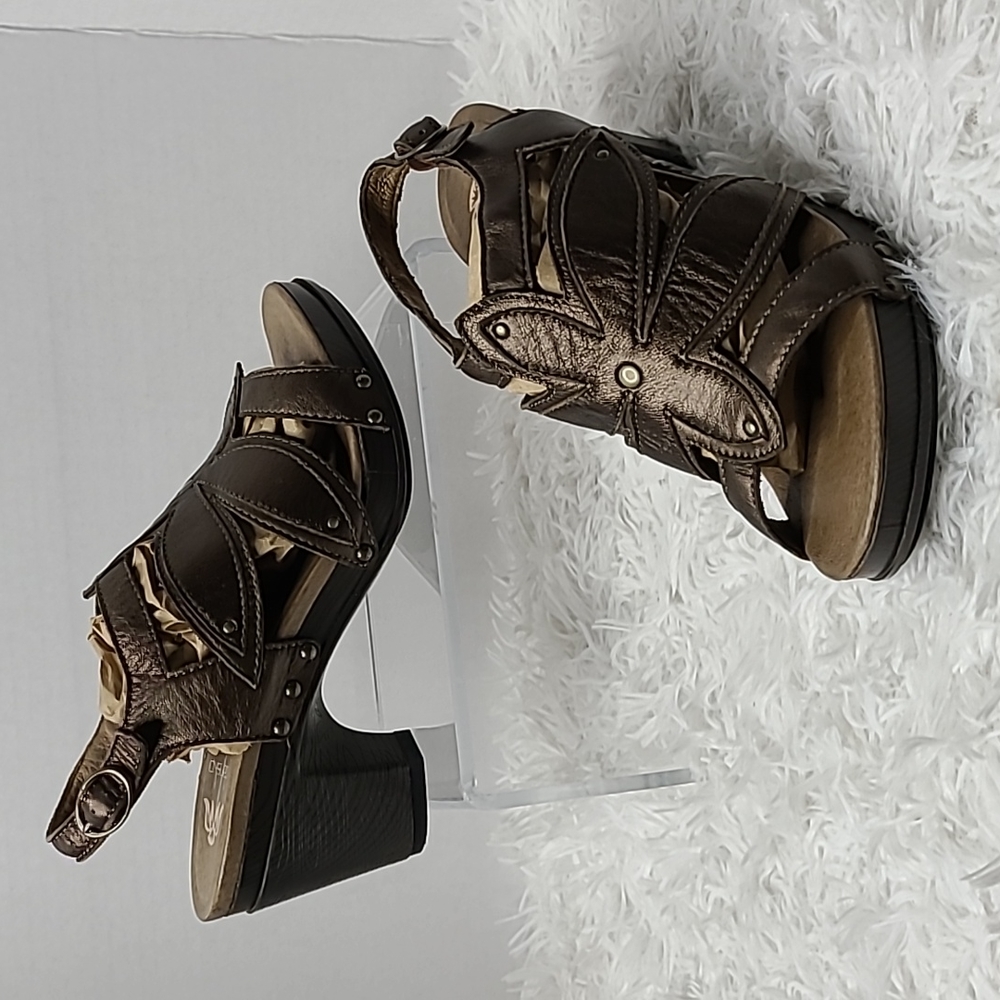 Dansko heeled sandals